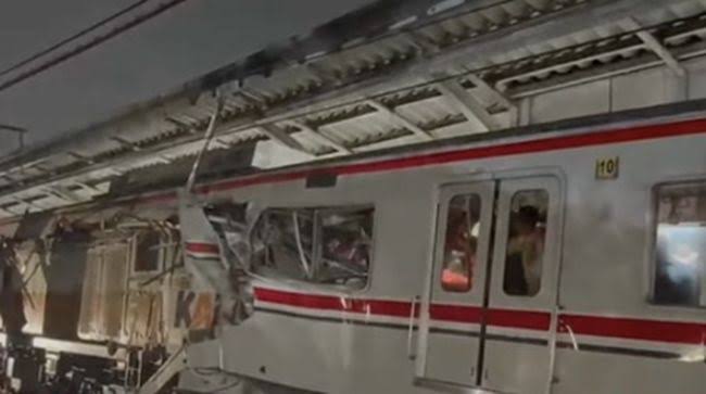 Breaking News! Tabrakan KRL dan KA Argo Bromo Anggrek di Bekasi Timur