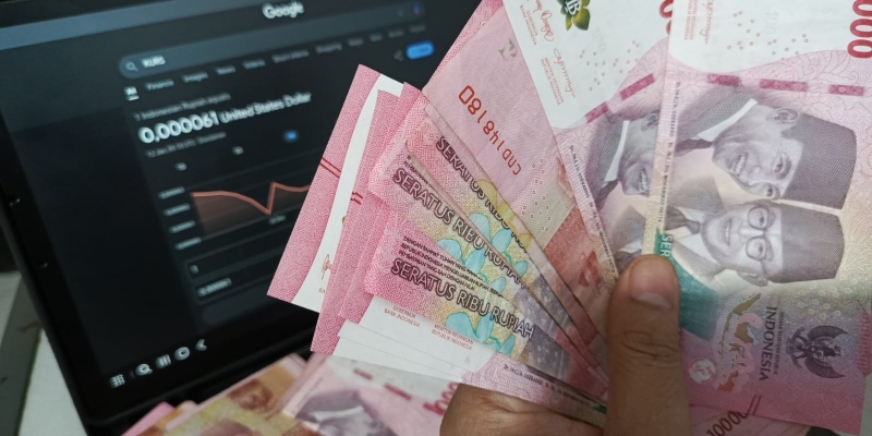 Rupiah dan IHSG Kompak Menguat Usai Harga BBM Nonsubsidi Naik, Ini Analisis Dampaknya ke Ekonomi